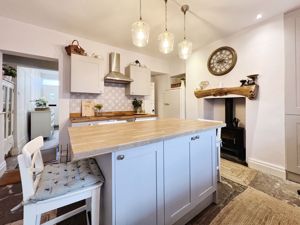 Kitchen diner- click for photo gallery